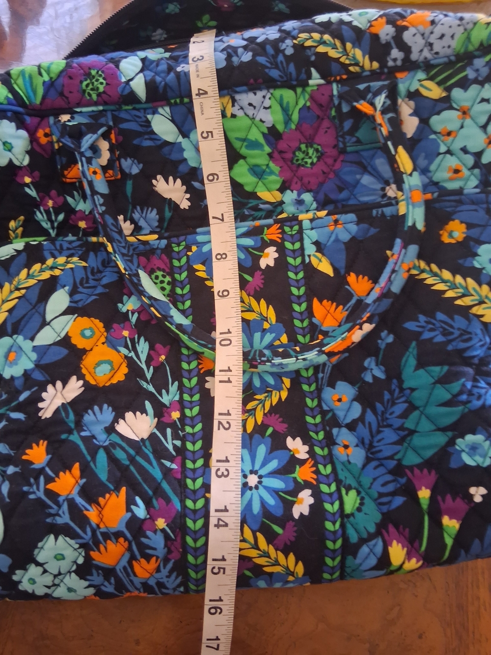 Vera Bradley Navy Multicolor Quilted Floral Travel Tote - Picture 6 of 8